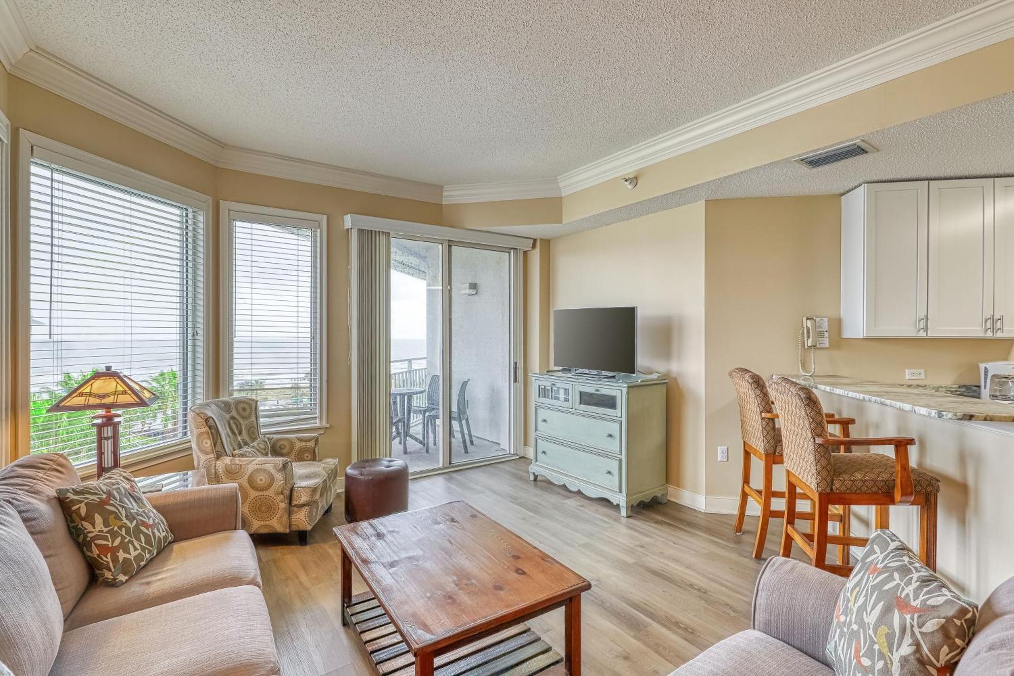 Seacrest Apartment *